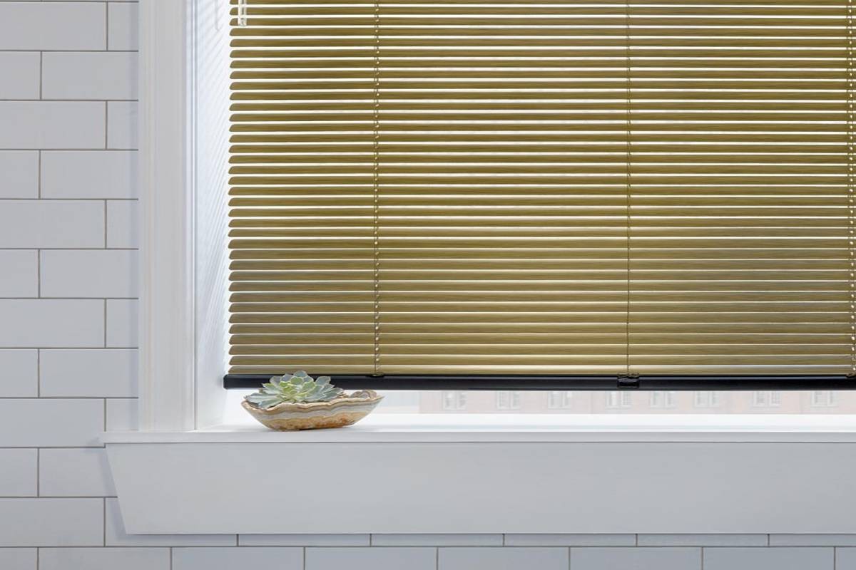 Hunter Douglas Modern Precious Metals® Aluminum Blinds, metal blinds, motorized blinds near Redwood City, California (CA)