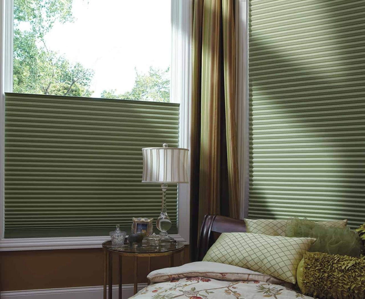 Hunter Douglas Duette® Honeycomb Shades, cellular shades, honeycomb blinds, cellular blinds near Redwood City, California (CA)